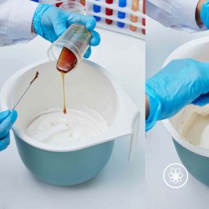 CBD Cosmetic B2B alt="CBD face cream process"